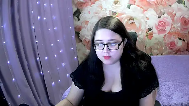 Snapshot of OverseerX chatting on 10.09.25 OverseerX online show from 10.09.25