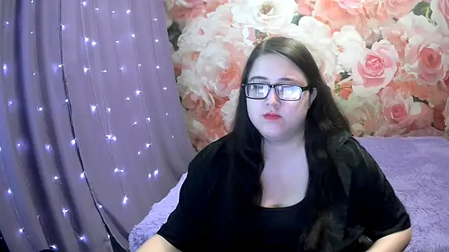 Snapshot of OverseerX chatting on 10.22.25 OverseerX online show from 10.22.25