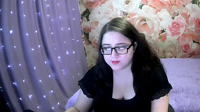 Snapshot of OverseerX chatting on 11.23.25 OverseerX online show from 11.23.25