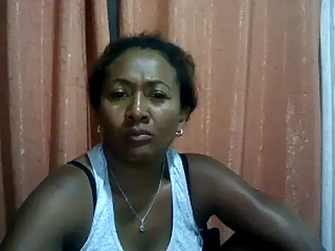 Snapshot of sexyladii chatting on 02.06.25 sexyladii online show from 02.06.25