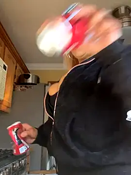 LittleMissEeve online show from 11.14.25