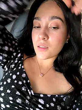 Snapshot of Nina_lovi chatting on 12.02.25 Nina lovi online show from 12.02.25