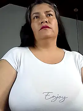 salomexlove 20 online show from 11.26.25