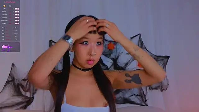 Snapshot of a11yson chatting on 10.29.25 a11yson online show from 10.29.25