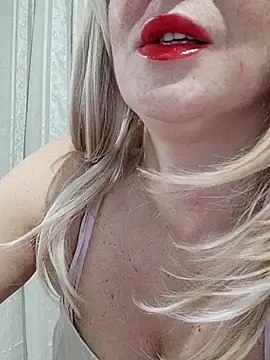 Vivian115 online show from 10.19.25