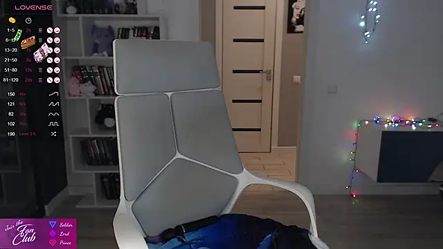 Snapshot of Emma_Bryan chatting on 03.14.25 Emma Bryan online show from 03.14.25