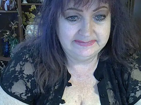 Snapshot of ElenaZed chatting on 01.24.25 ElenaZed online show from 01.24.25