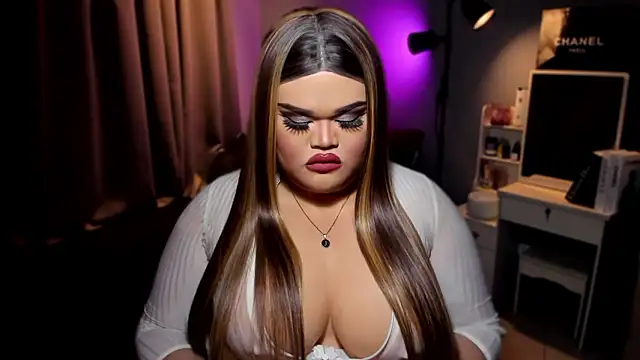 KarolinaThompson online show from 12.01.24