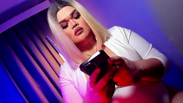 KarolinaThompson online show from 03.18.25