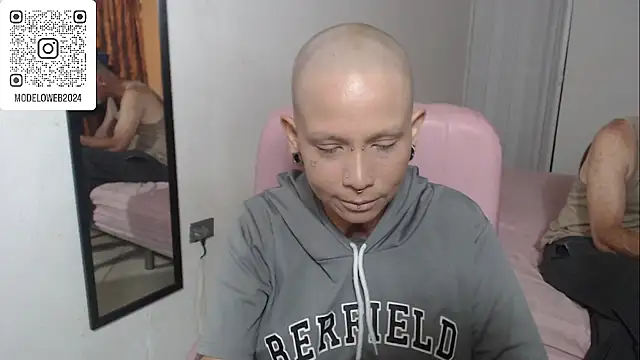 Snapshot of moon_cat85 chatting on 02.17.25 moon cat85 online show from 02.17.25