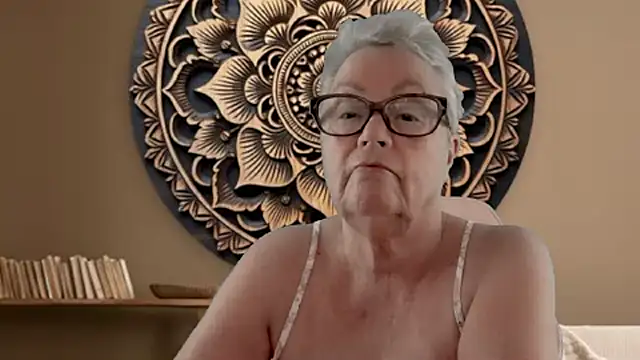 Snapshot of GrannyChrissy68 chatting on 03.04.26 GrannyChrissy68 online show from 03.04.26