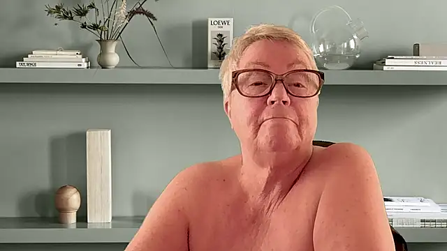 Snapshot of GrannyChrissy68 chatting on 03.20.26 GrannyChrissy68 online show from 03.20.26