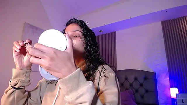 ximena diaz online show from 02.17.25