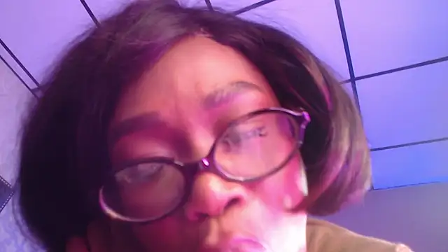 Snapshot of MariiePrice chatting on 11.07.25 MariiePrice online show from 11.07.25