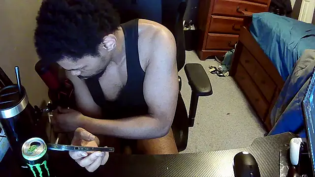 Snapshot of Neovergil0 chatting on 01.14.25 Neovergil0 online show from 01.14.25