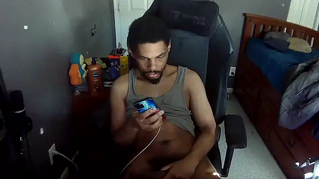 Snapshot of Neovergil0 chatting on 11.04.25 Neovergil0 online show from 11.04.25