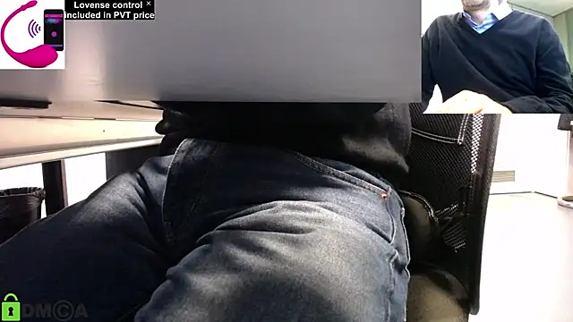 Snapshot of pliko chatting on 02.25.25 pliko online show from 02.25.25