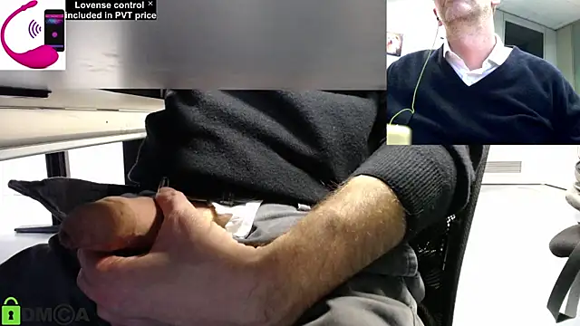 Snapshot of pliko chatting on 12.03.25 pliko online show from 12.03.25