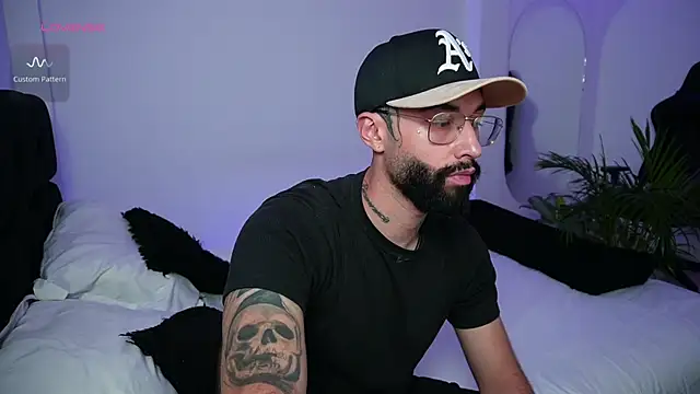 Snapshot of the_lucky_men__ chatting on 01.25.25 the lucky men online show from 01.25.25