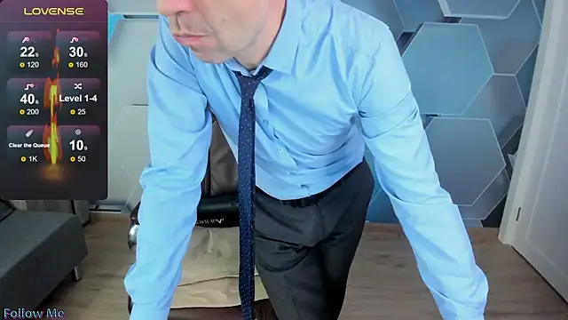 SteveTiger online show from 12.03.25