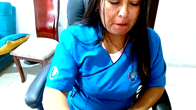 Ixchel Anaid online show from 11.18.25