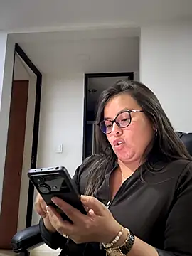 Ixchel Anaid online show from 11.25.25