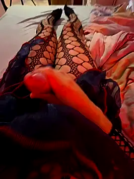 MAllE4 online show from 10.16.25