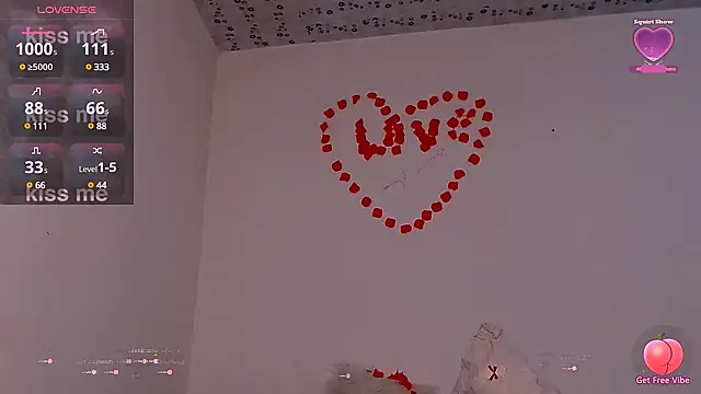 UrNaughtyGfMilf online show from 03.20.25