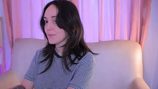 Snapshot of molly_marmalade_ chatting on 09.15.25 molly marmalade online show from 09.15.25