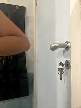 Snapshot of Aestheticsgirl chatting on 11.27.25 Aestheticsgirl online show from 11.27.25