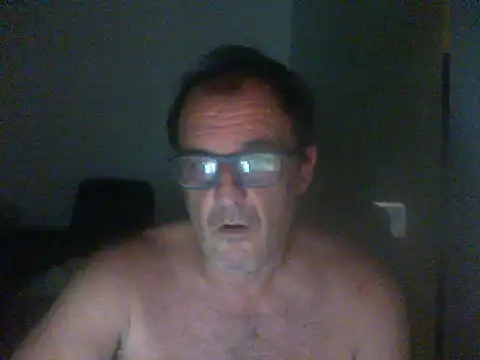 Snapshot of ConradinhoBR50 chatting on 05.13.26 ConradinhoBR50 online show from 05.13.26