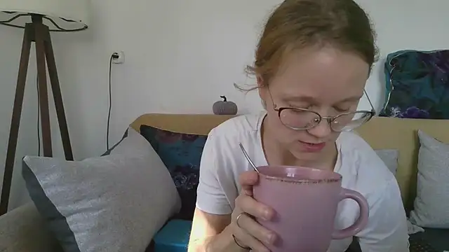 little-leni online show from 10.23.25