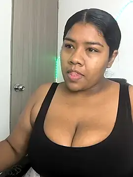 paola091 online show from 10.15.25