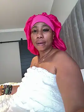 CurvyDesire1 online show from 05.12.26