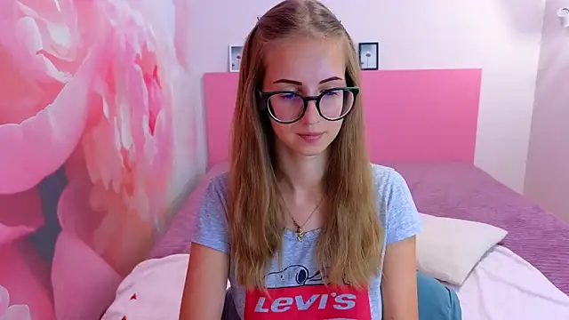 AliceAdams online show from 09.17.25