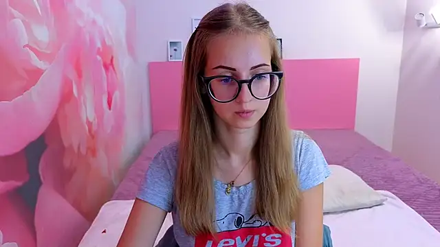 AliceAdams online show from 09.19.25