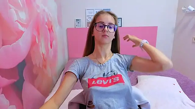 AliceAdams online show from 10.17.25