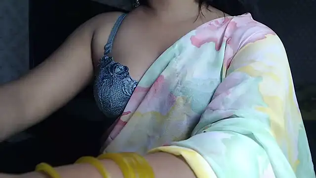 Snapshot of Indian_Anu chatting on 03.04.25 Indian Anu online show from 03.04.25