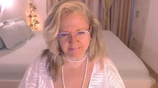 Raisshy online show from 10.15.25