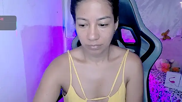 ninatiny online show from 10.06.25