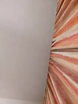 Szandi1984 online show from 12.25.24