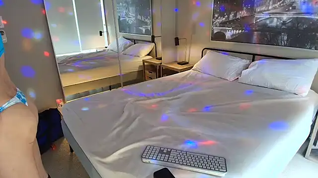 MikyFoxx online show from 02.24.25