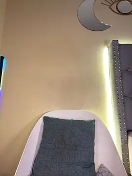 KIARAPRETTY online show from 09.14.25