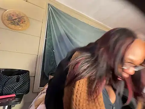 Snapshot of AlexaTheSlut chatting on 01.20.25 AlexaTheSlut online show from 01.20.25