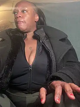 Snapshot of AlexaTheSlut chatting on 02.12.25 AlexaTheSlut online show from 02.12.25