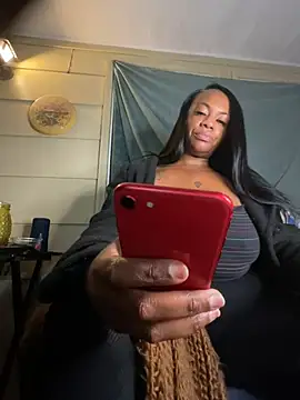 Snapshot of AlexaTheSlut chatting on 02.14.25 AlexaTheSlut online show from 02.14.25