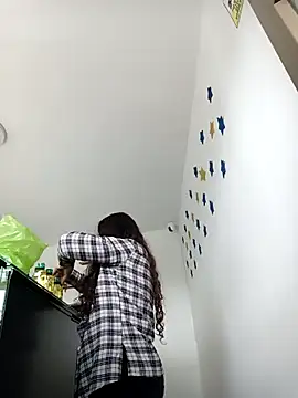 Snapshot of katifoxx chatting on 02.15.25 katifoxx online show from 02.15.25