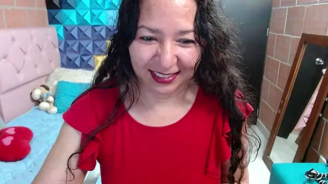 Snapshot of katifoxx chatting on 03.04.25 katifoxx online show from 03.04.25