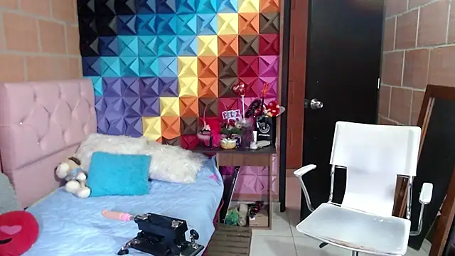 Snapshot of katifoxx chatting on 03.06.25 katifoxx online show from 03.06.25