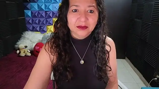 Snapshot of katifoxx chatting on 09.27.25 katifoxx online show from 09.27.25